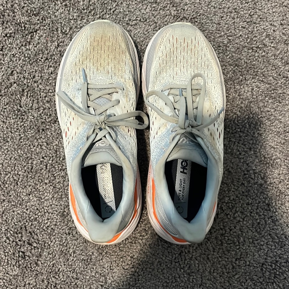 Hoka Clifton 8